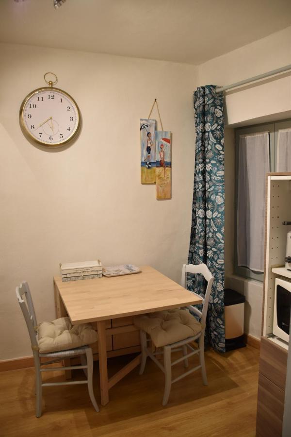 Logis Des Douves Bed & Breakfast Tiffauges Exterior foto