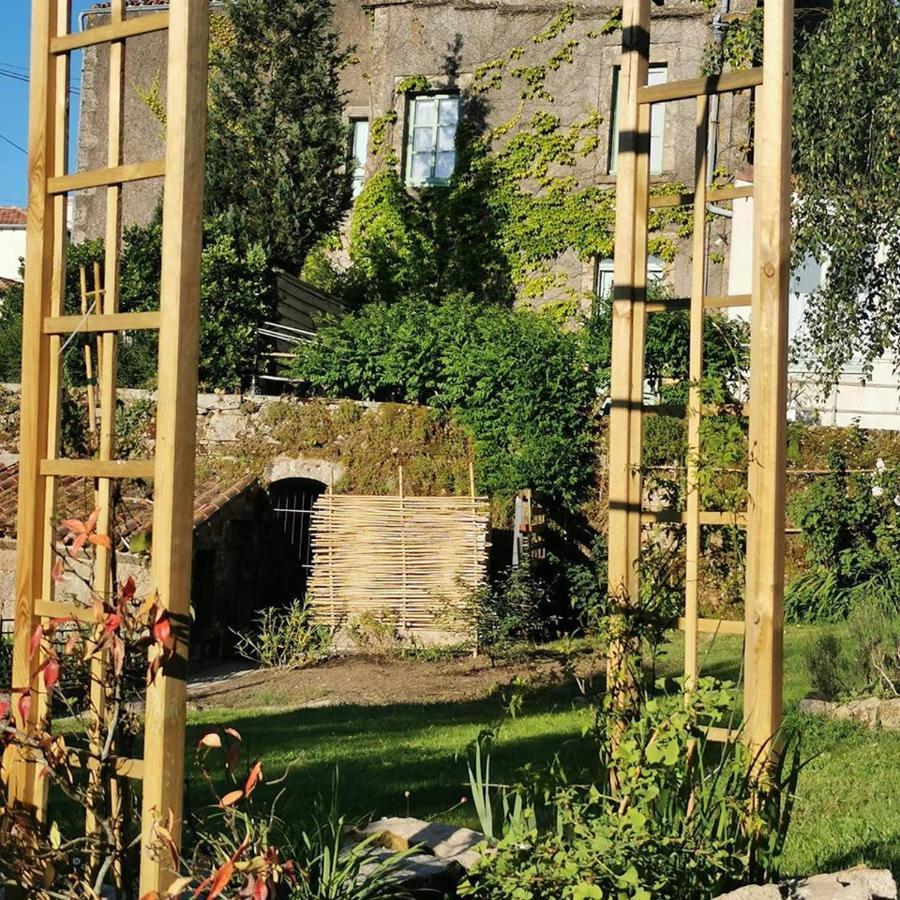 Logis Des Douves Bed & Breakfast Tiffauges Exterior foto