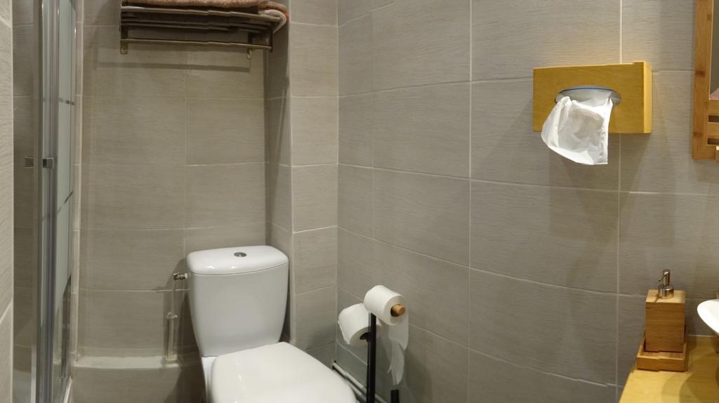 Logis Des Douves Bed & Breakfast Tiffauges Exterior foto